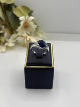 Anel Zircônia Retangular Azul com Filetes Arredondados Banhado a Prata Anel Zircônia Retangular Azul com Filetes Arredondados Banhado a Prata