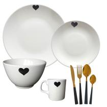 Aparelho de Jantar com Talheres 8 Peças Para 1 Pessoa Modelo - Coração. Aparelho de Jantar com Talheres 8 Peças Para 1 Pessoa Modelo - Coração.