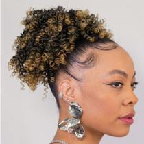 Aplique Coque Afro Puff Cabelo Cacheado Orgânico 15cm 90gr