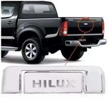 Aplique Cromado Maçaneta Tampa Traseira Hilux 2005 A 2015