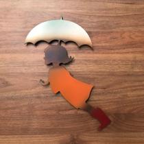 Aplique de Ferro Menina com Guarda-Chuva