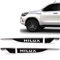 Aplique Lateral Hilux Toyota Emblema Cromado Resinado - Par