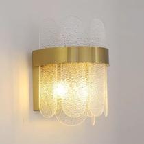 Arandela Chaleur Brasil Cristal e Alumínio Dourado 220V Iluminação Decorativa de Parede Arandela Chaleur Brasil Cristal e Alumínio Dourado 220V Iluminação Decorativa de Parede