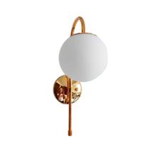 Arandela com bola branca para cabeceira de quarto dourada 1 lâmpada