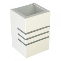 Arandela com friso Branca 12cm 1XG9 - Rioprelustres - AR6204 BR-TEXT Arandela com friso Branca 12cm 1XG9 - Rioprelustres - AR6204 BR-TEXT