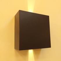 Arandela Cubo Preto (l)12cm (c)12cm (a)5,2cm 1xled Integrado 4w 3000k 260lm Ip65