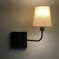 Arandela De Parede Articulável Preto Com Interruptor aluminio e bivolt com Cúpula Bege Arandela De Parede Articulável Preto Com Interruptor aluminio e bivolt com Cúpula Bege