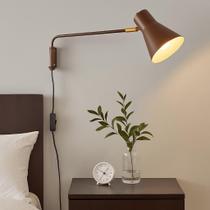 Arandela de Parede Eleonor com Cúpula Articulada e Design Moderno