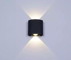 Arandela LED 2W Lente 2 Fachos Preta 3000K Quente Externa Bivolt