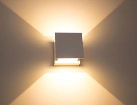 Arandela Quasar Led 5W 2700K Branca Interlight