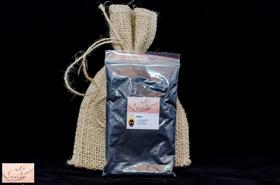 Argila preta para rosto Argila preta para rosto