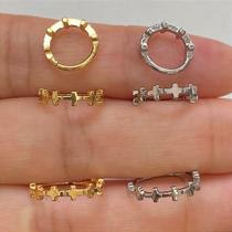 Argola aço cruzes clicker dourada com fecho pvd 1,2mm