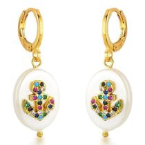 Argola com pingente pérola oval chata com âncora cravejada