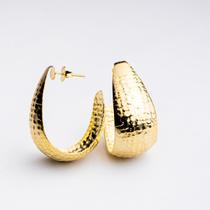 Argola Em U Martelada Banhada a Ouro 18 K Argola Em U Martelada Banhada a Ouro 18 K