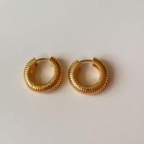 Argola malu banhada em ouro 18k