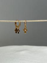 Argolinha com Pingente Duas Cruz - Semijoia Banhada a Ouro 18K