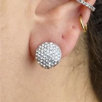 Argolinhas circle plus ródio com aplicação de strass e fecho click Argolinhas circle plus ródio com aplicação de strass e fecho click