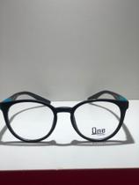 Armação preta com fundo azul