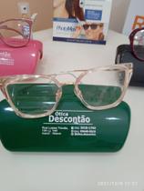 Armação quadrada transparente