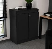 Armário Baixo Auxiliar Multiuso 2 Portas - Linha Studio Cor: Preto Armário Baixo Auxiliar Multiuso 2 Portas - Linha Studio Cor: Preto