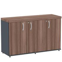 Armário Baixo Credenza PE40 Pandin 121,50 cm (largura) em MDP Cor Walnut e Grafito com Três Portas