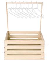 Armário de madeira para chuveiro de bebê Suzile Wood Hamper Armário de madeira para chuveiro de bebê Suzile Wood Hamper