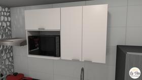 Armários superiores com nicho para microondas