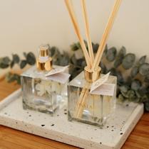 Aromatizador de Ambiente Cubo com Flor Borya 250ML- VISALA