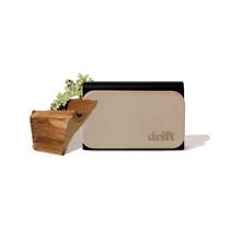 Aromatizador para carro Drift Stone com aroma de teak e presilha metálica
