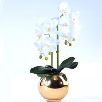 Arranjo 2 Orquídeas Artificiais Brancas em Vaso Dourado Leka Arranjo 2 Orquídeas Artificiais Brancas em Vaso Dourado Leka