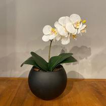 Arranjo Centro De Mesa Orquídea Branca Artificial Vaso Preto