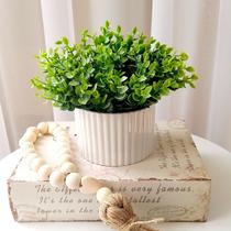 Arranjo ceramica branco com mini eucaliptos verdes 16ax18l/cm