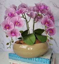 Arranjo Com 4 Orquídeas Violeta Vaso Fendi 28cm - FLORESCER DECOR