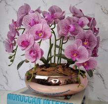 Arranjo Com 4 Orquídeas Violeta Vaso Rose 28cm - FLORESCER DECOR