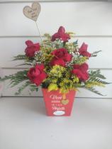 Arranjo com 6 rosas - Bouquetier
