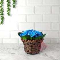 Arranjo de Flor com Vaso Trançado Arranjo de Flor com Vaso Trançado