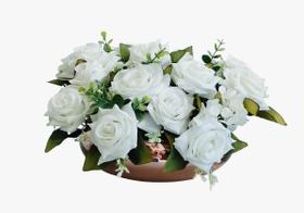 arranjo de rosas brancas em Promoção no Magazine Luiza