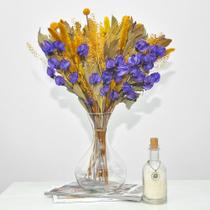 Arranjo de flores desidratadas bouganville roxo com vaso de vidro
