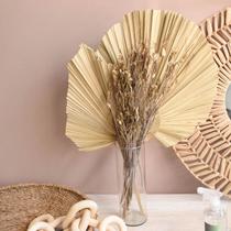 Arranjo de Folhas Secas e Latânias no Vaso de Vidro para Decoração Formosinha Arranjo de Folhas Secas e Latânias no Vaso de Vidro para Decoração Formosinha