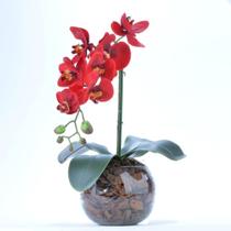 Arranjo de Orquídea Artificial Vermelha em Aquário Pietra - Vila das Flores