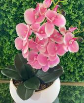 Arranjo de orquídeas vaso de vidro branco