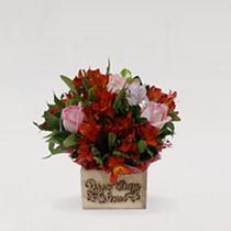 Arranjo de rosas Amorosas e Astromélias - flor de liz