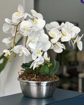 Arranjo Orquídeas Artificiais Silicone Brancas Vaso Metal Arranjo Orquídeas Artificiais Silicone Brancas Vaso Metal
