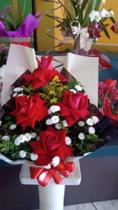 Arranjos de Rosas importadas vermelha - Floricultura Bubiju