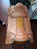 Arreio em couro modelo junco,assento de 45 cm