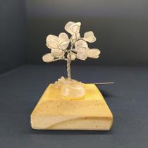 Árvore na base mine- quartzo rosa