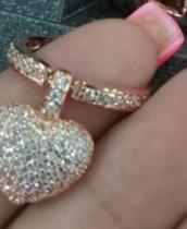 As anel coração cravejado pendurado As anel coração cravejado pendurado