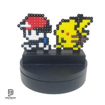 Ash e Pikachu em Pixel Art - Peça Pokémon Decoração Criativa.