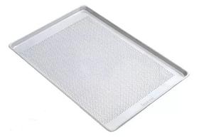 Assadeira Forma de Pão Alimínio 60x40 Estampada Perfurada Imeca Assadeira Forma de Pão Alimínio 60x40 Estampada Perfurada Imeca