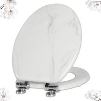 Assento Sanitário Alongado Angel Shield em Madeira Moldada Estilo Mármore